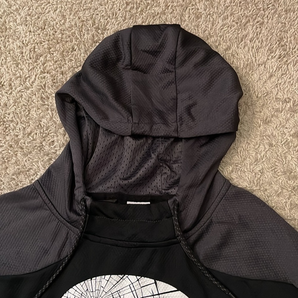 EUC Men’s Marvel The Punisher Black/Dark Gray Hoodie Size XL - Picture 3 of 9